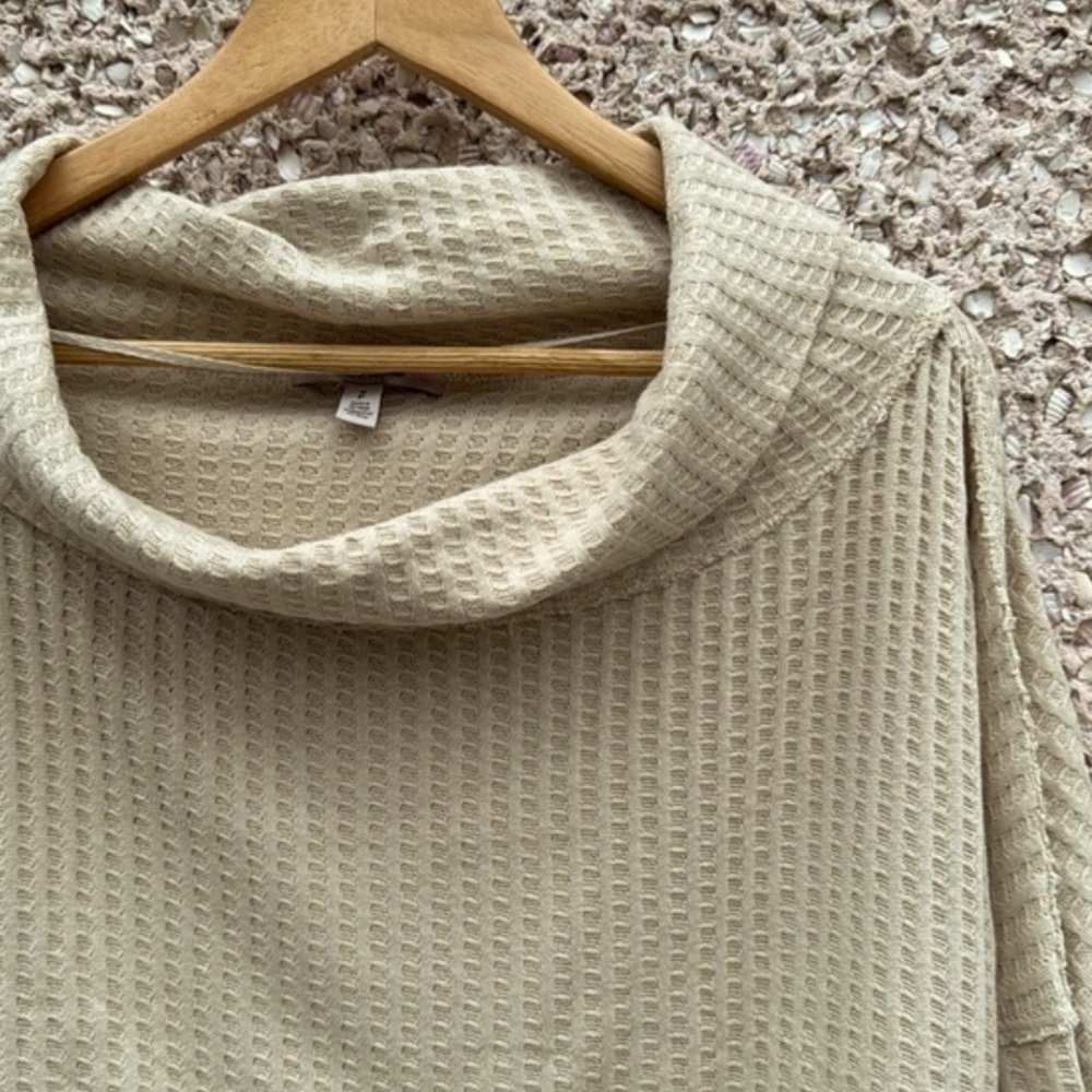 ❣️HOST PICK ❣️ Free People Juicy Waffle Knit Top NWT - Picture 4 of 8